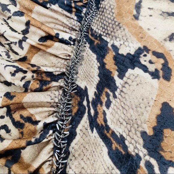 Blumarine Stunning Snakeskin Silk Embellished Top S - Picture 3 of 9